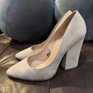 Express Gray Suede Block Heel Pumps